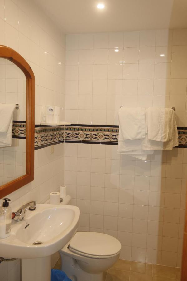 Hostal Moncada 가우신 외부 사진